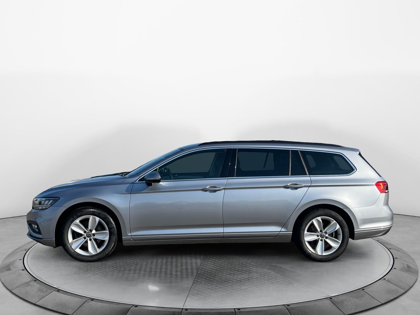 Volkswagen Passat - Bild 3