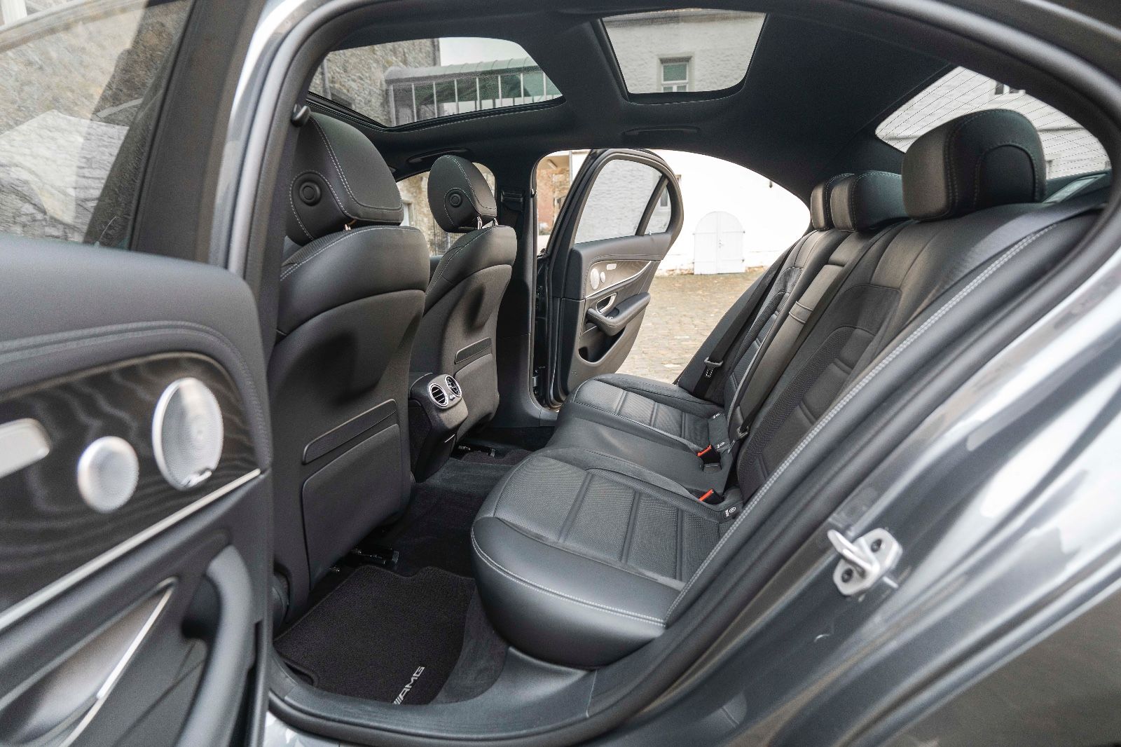 Fahrzeugabbildung Mercedes-Benz E 53 AMG 4Matic+ 360° BURMESTER MBEAM LED TOTW