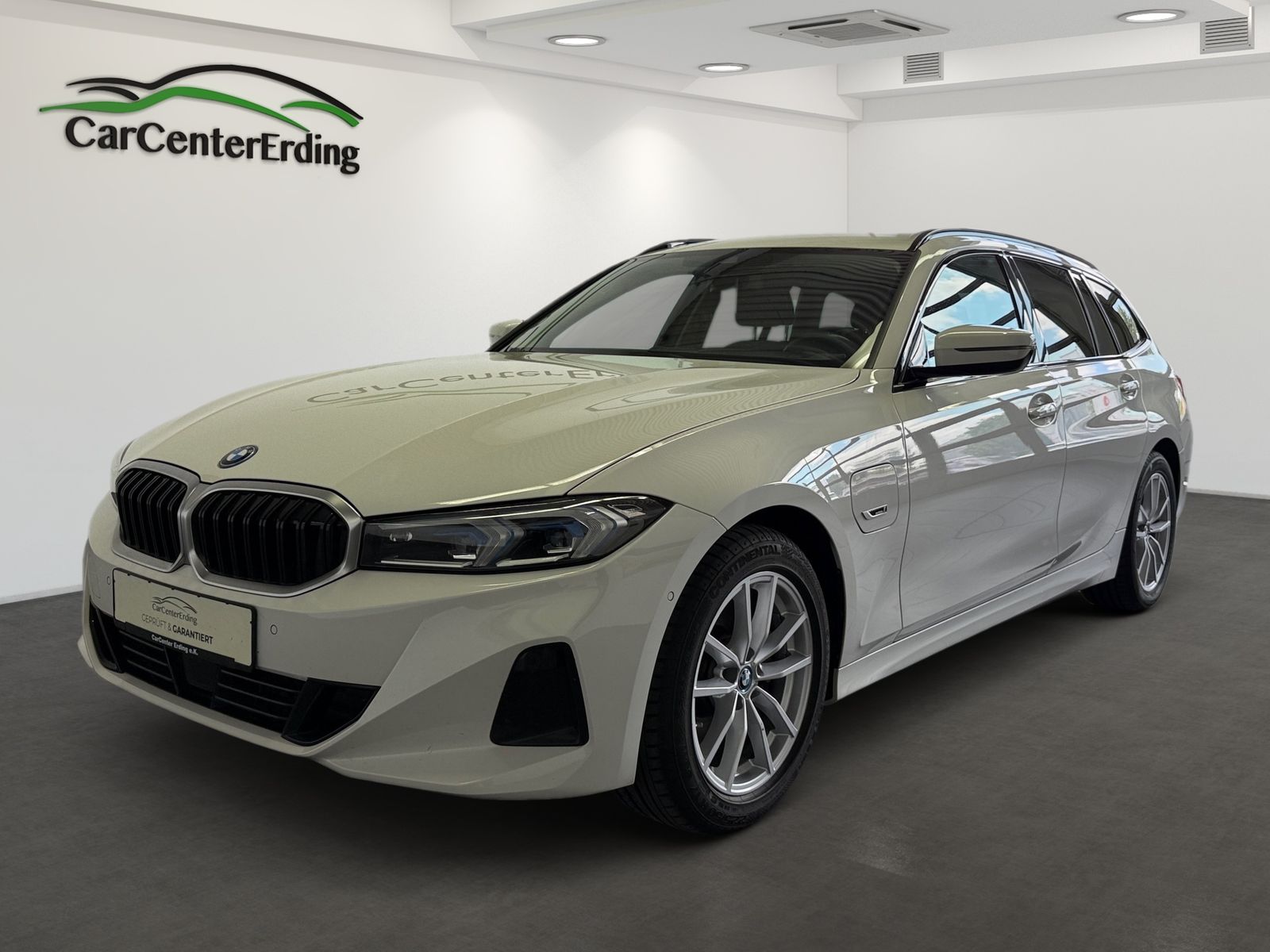 BMW 330 330e Touring*a.LED*ACC*Navi*Kamera*DriveAssist* - Bild 1