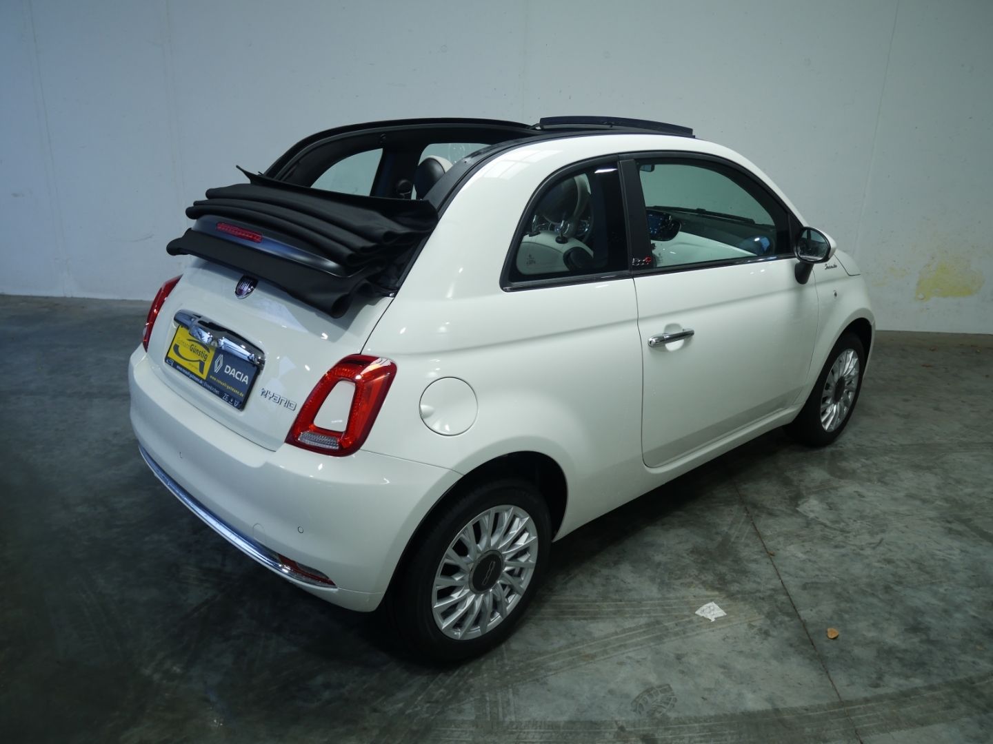 Fahrzeugabbildung Fiat 500C Cabrio DolceVita 1.0 Hybrid EU6d LED-Tagfah