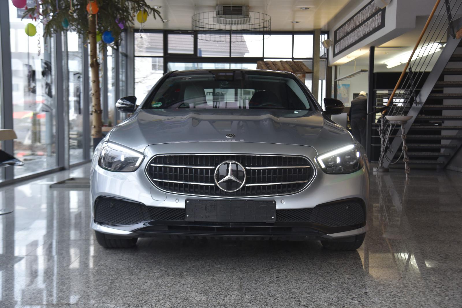 Mercedes-Benz E 300 E Limousine E 300 de