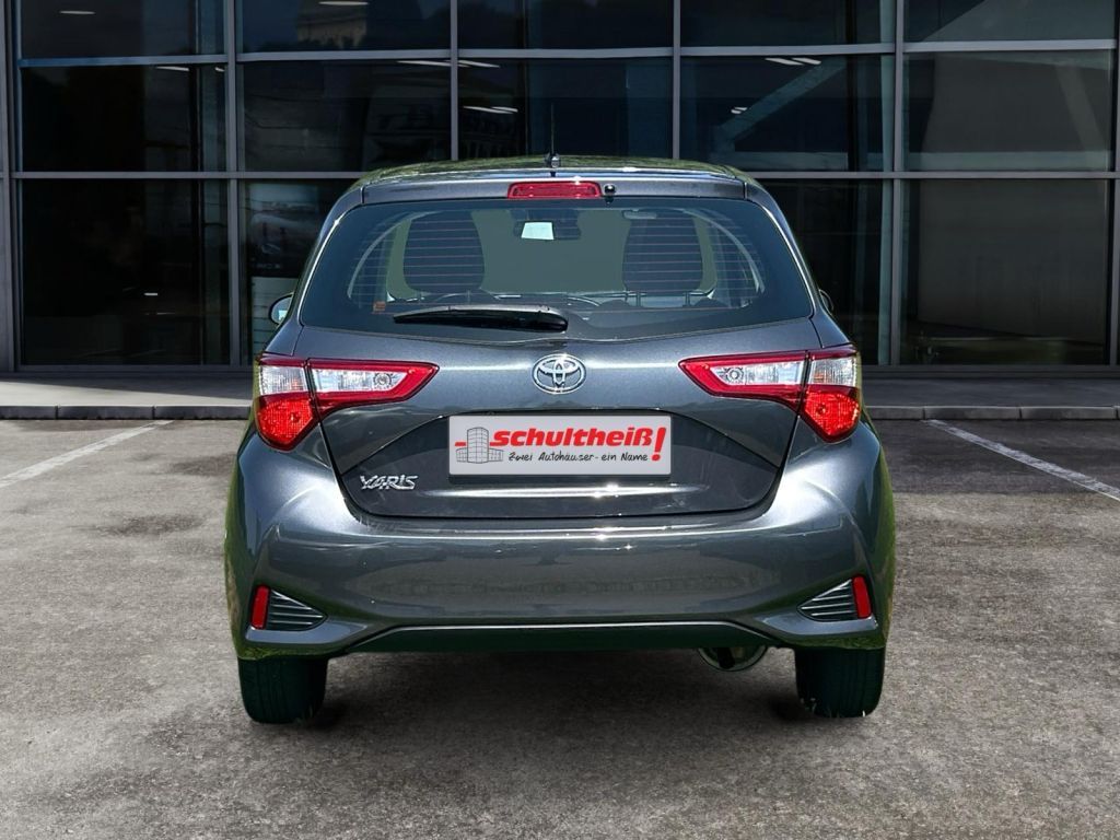Fahrzeugabbildung Toyota Yaris 1.0 VVT-i Comfort