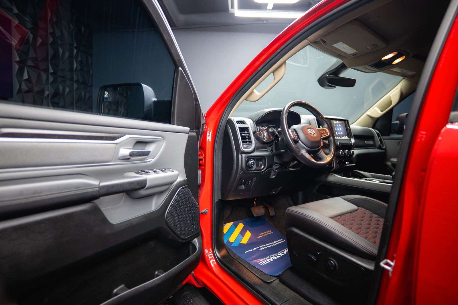 Fahrzeugabbildung Dodge RAM 5.7 V8 HEMI 4x4 RED DEVIL Offroad LONGBED