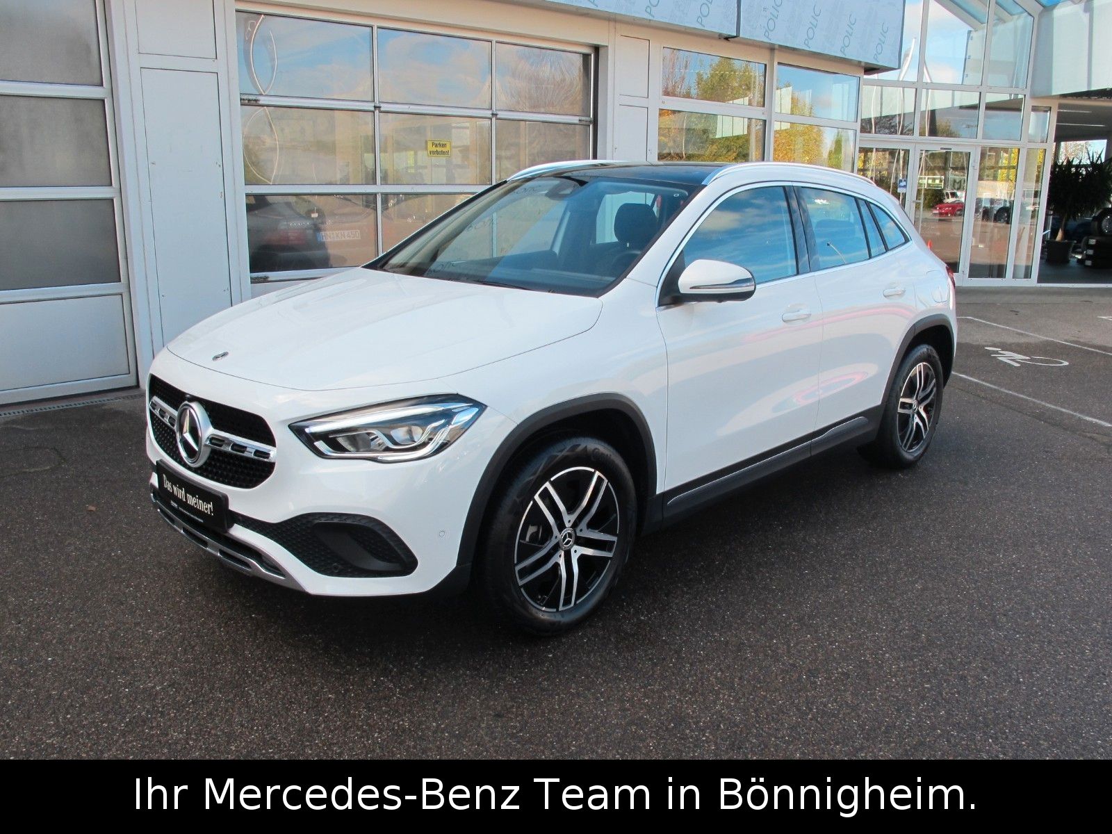 MERCEDES-BENZ GLA 250 e PROGRESSIVE / Panorama / 360°