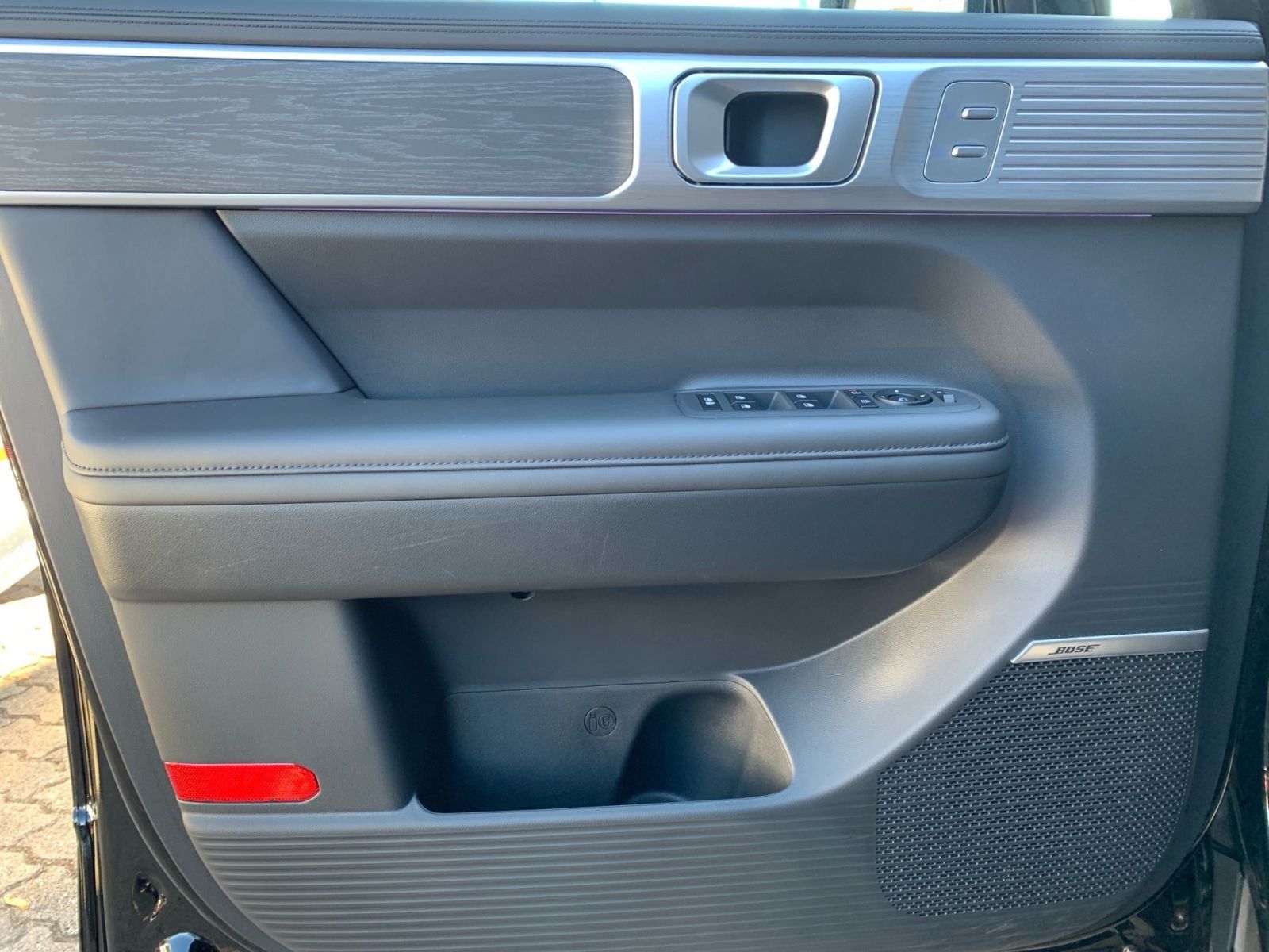 Fahrzeugabbildung Hyundai SANTA FE 1.6T-GDI Signature Hybrid 4WD Schiebeda