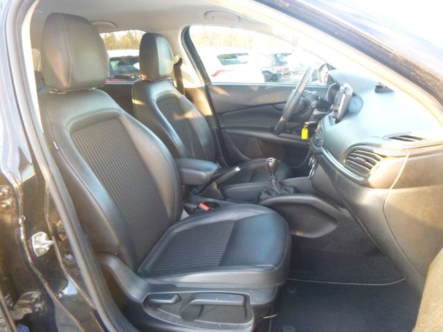 Fahrzeugabbildung Fiat Tipo 1,4 T-Jet Kombi S-Design >NAV/KAM/PDC/Sitzh