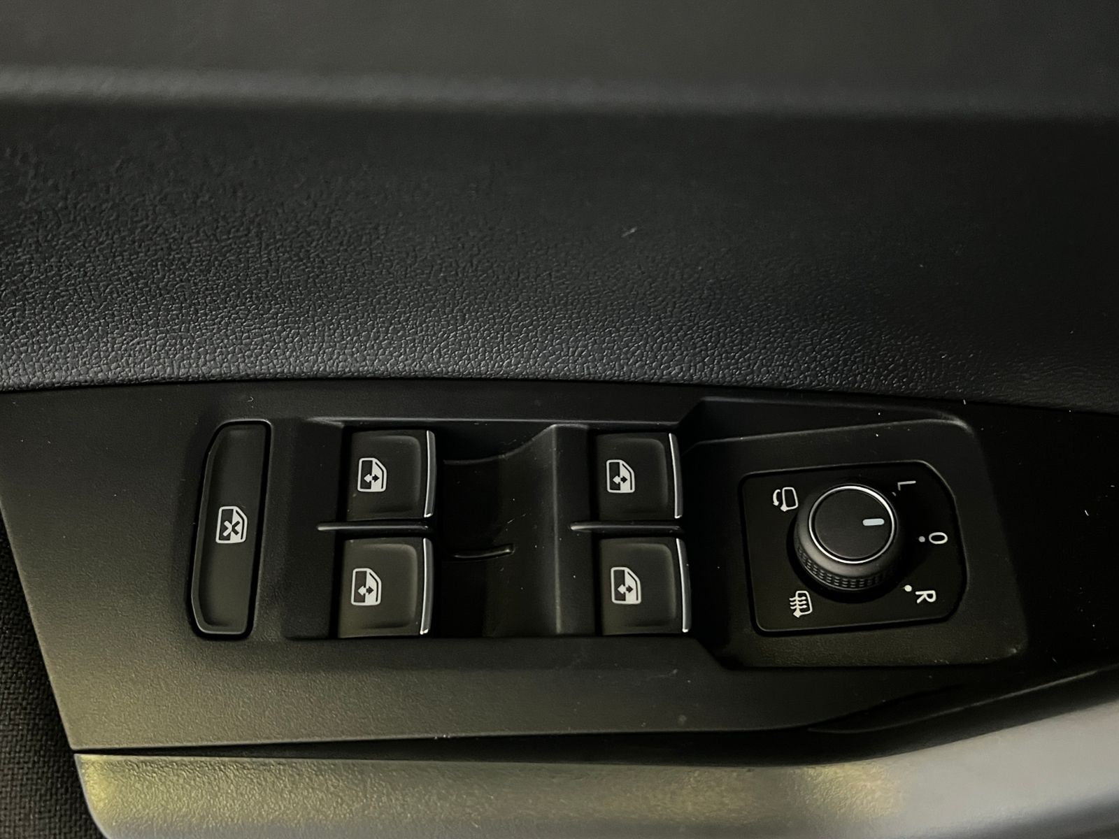 Fahrzeugabbildung Volkswagen Polo GTI 2.0 TSI DSG *IQ.Light, ACC, Ready2Disco
