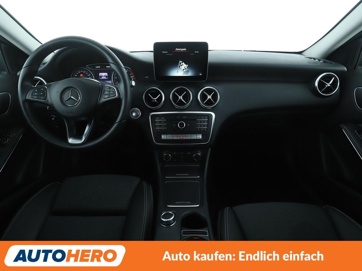 Mercedes-Benz A 180 BlueEfficiency Style Aut.*NAVI*TEMPO*PDC*