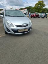 Opel Corsa - : Limousine, Halbautomatik