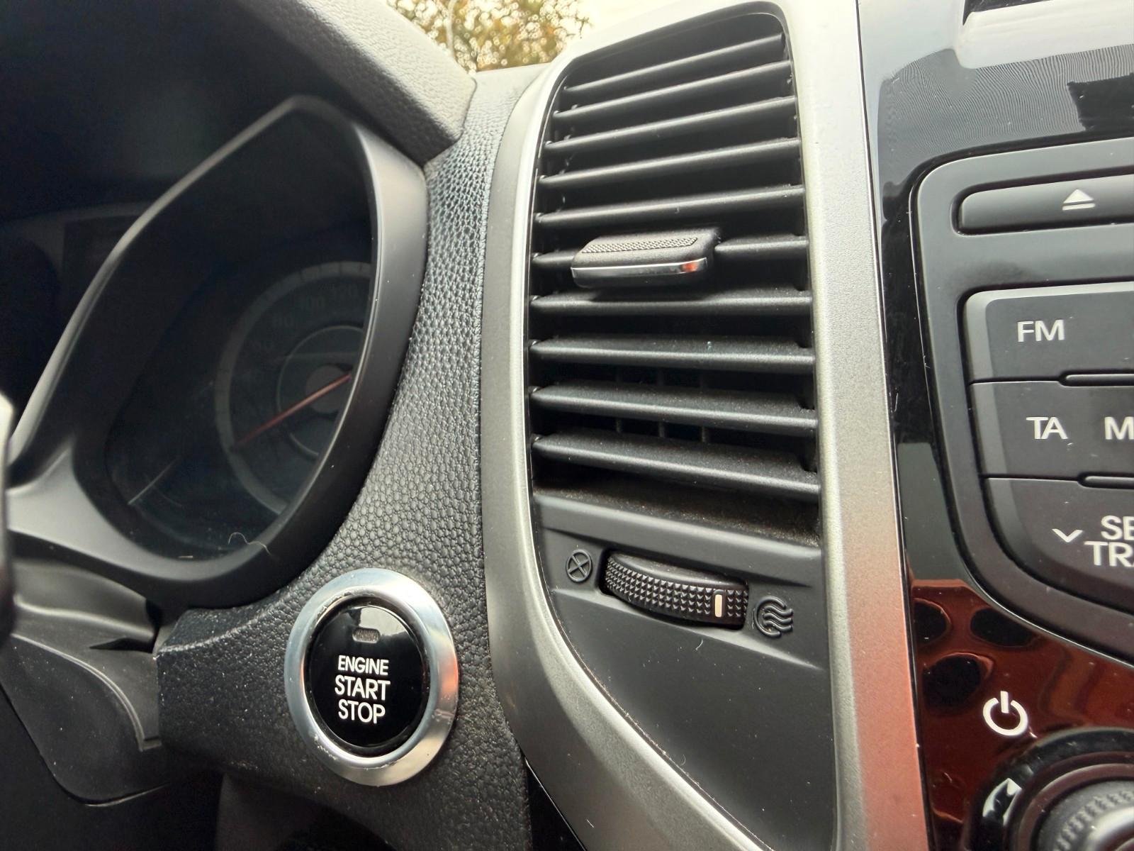 Hyundai ix20 2011 — photo 18