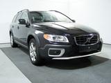 Volvo XC70 D5 Summum AWD NAVI+LEDER+BI-XEN+TEMP+SHZ - Volvo XC70 Summum mit Diesel-Antrieb