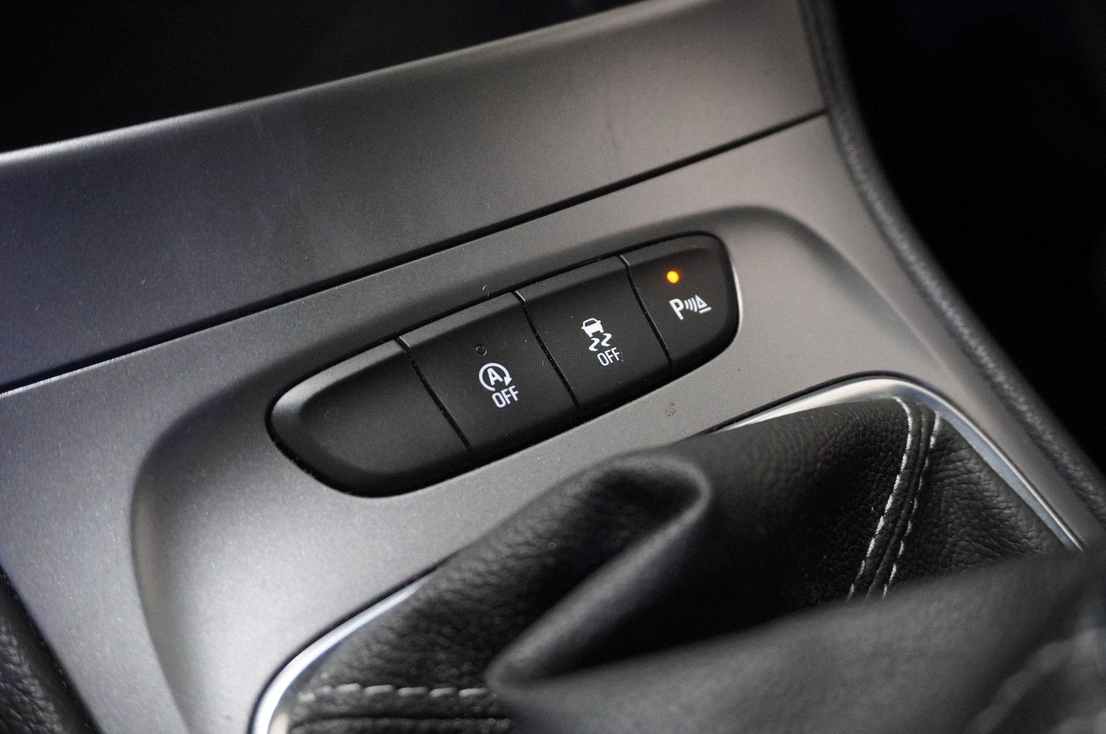 Fahrzeugabbildung Opel Astra K ST 1.2T EDITION NAVI/LED/KAMERA/SHZ/DAB+