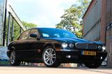 Jaguar XJR 4.2 V8 - Supercharger - 396PS - Youngtimer - schwarze Jaguar XJR