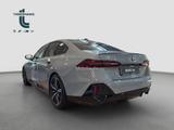 BMW i5 M60 xDrive Panorama Klimaaut. AHK Memory vorn - BMW: V6