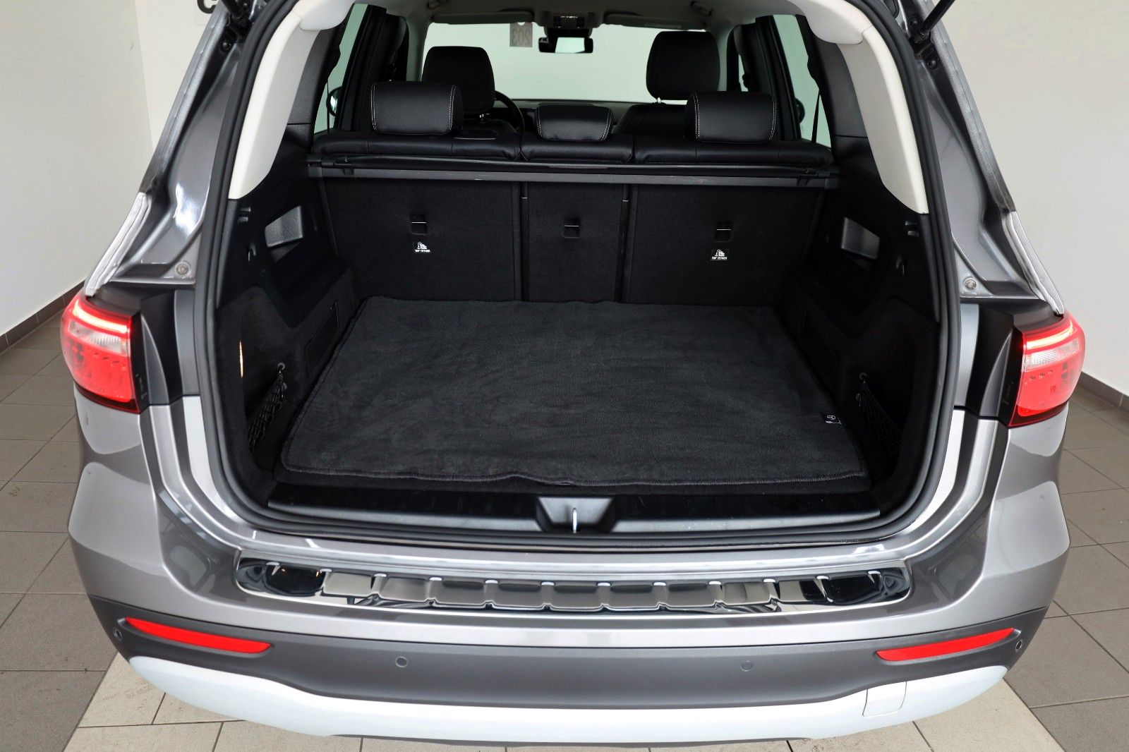 Fahrzeugabbildung Mercedes-Benz GLB 200d T.Leder,Navi,LED,SH,Kamera,Park-Paket