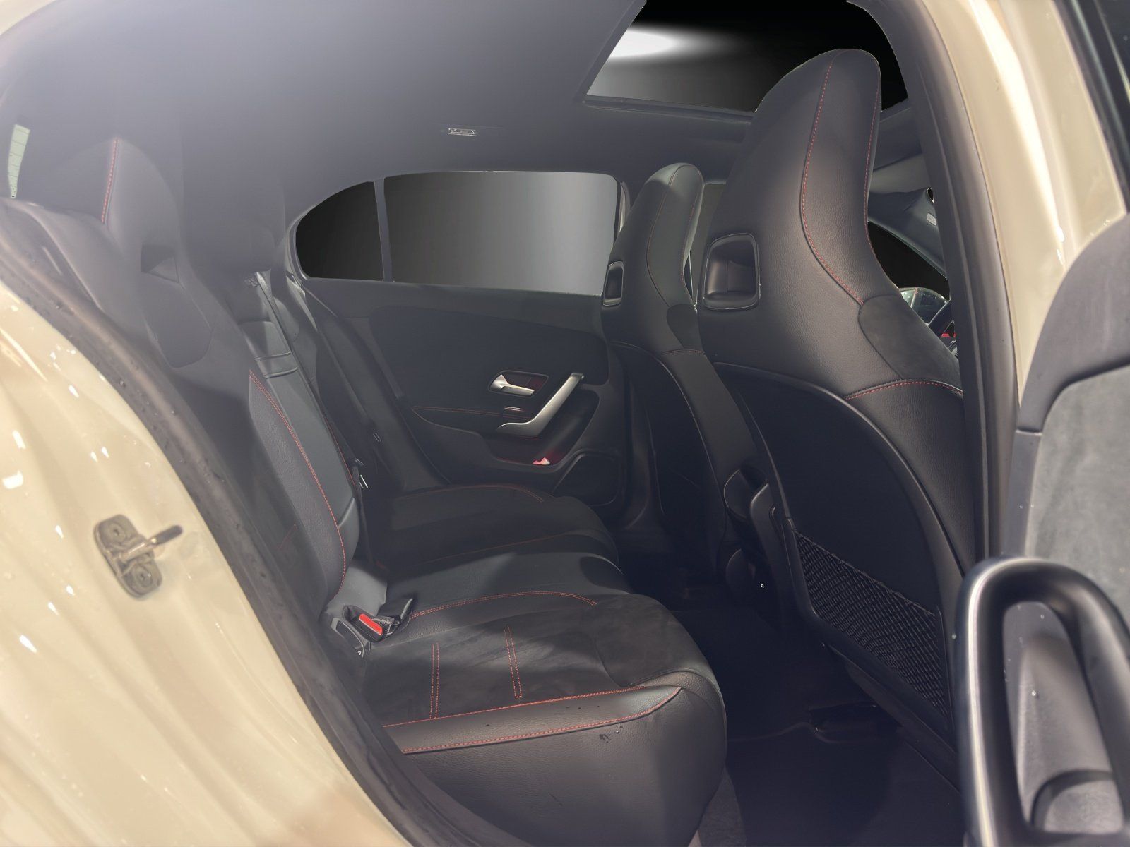 Fahrzeugabbildung Mercedes-Benz A 180d AMG Pano MULTIBEAM KeyGO NIGHT Kamera