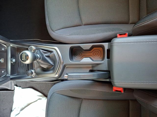 KGM Tivoli NOMAD 1.5 Navi°AC°RFK°SHZ°ALU°DAB°CarPlay
