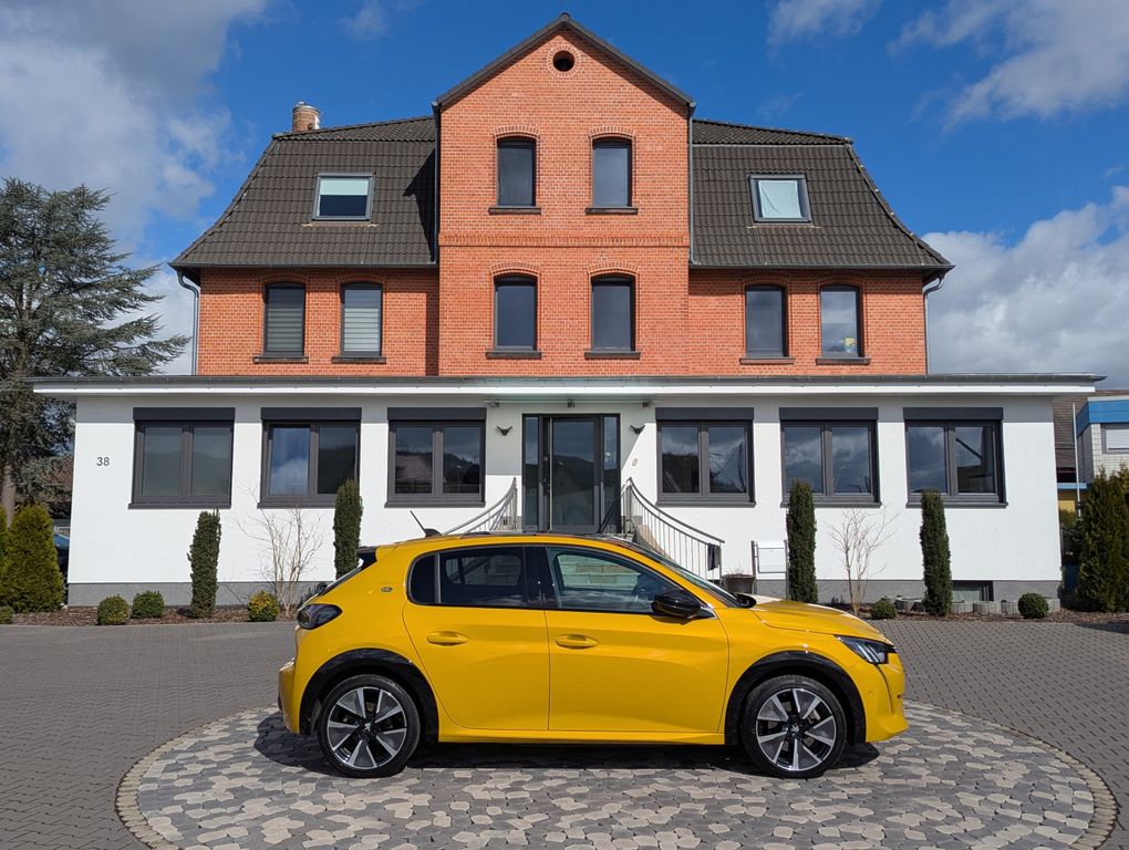 Image of Peugeot e-208