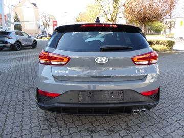 Hyundai i30 1.6 T-GDI DCT N Line (PD), Schiebedach, Rück