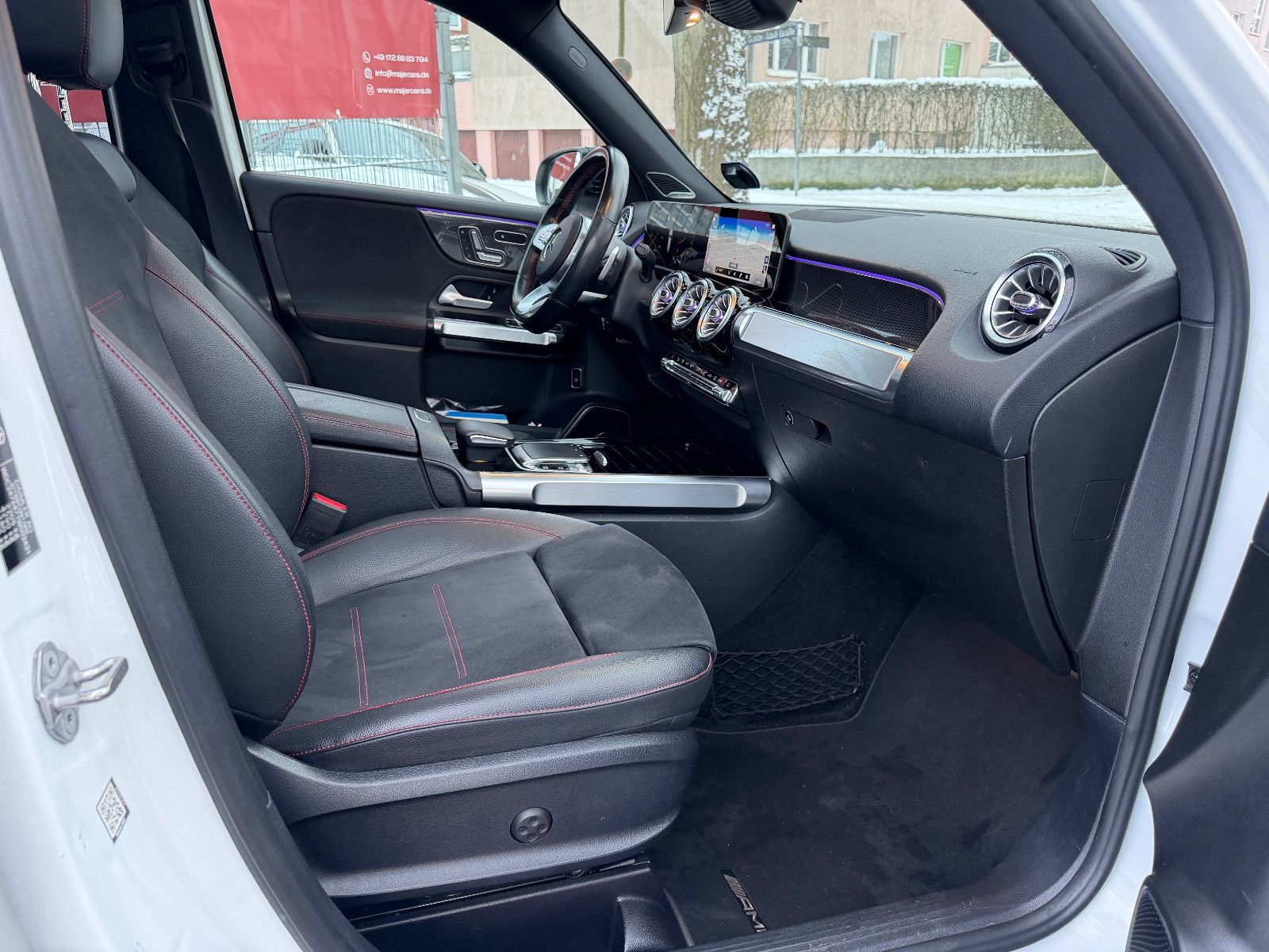 Fahrzeugabbildung Mercedes-Benz GLB 250 AMG 4Matic*PANO*MEMO*MULTIBEAM*360°KAM