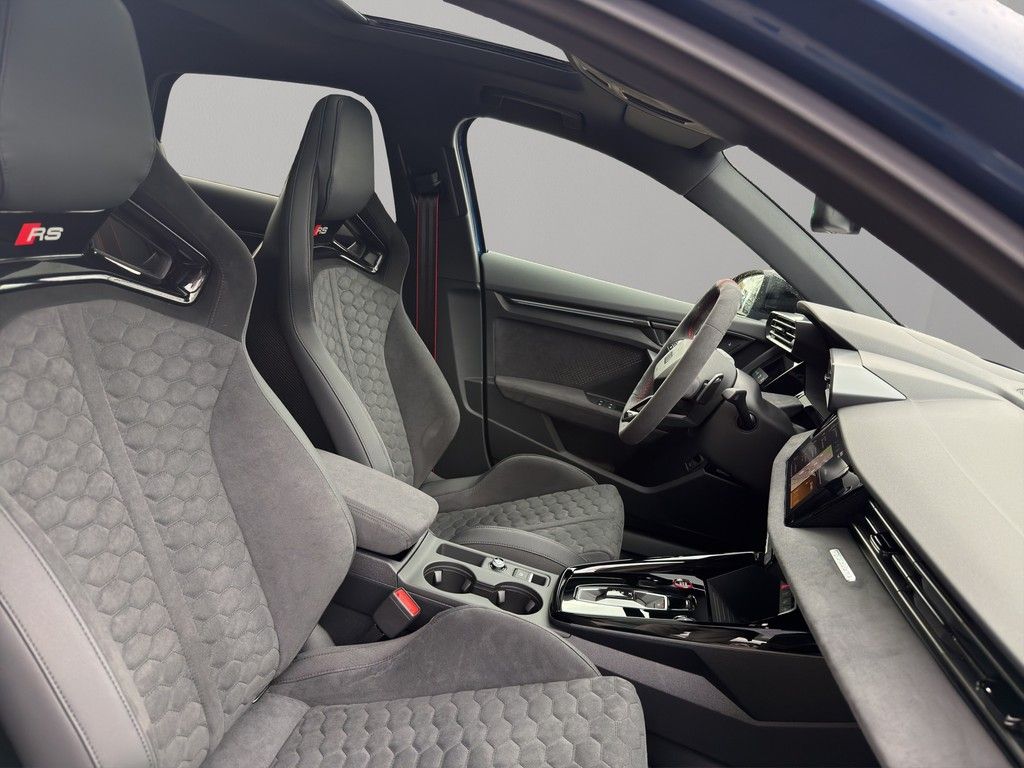 Audi RS3 Sportback quattro S-Tronic foto 17