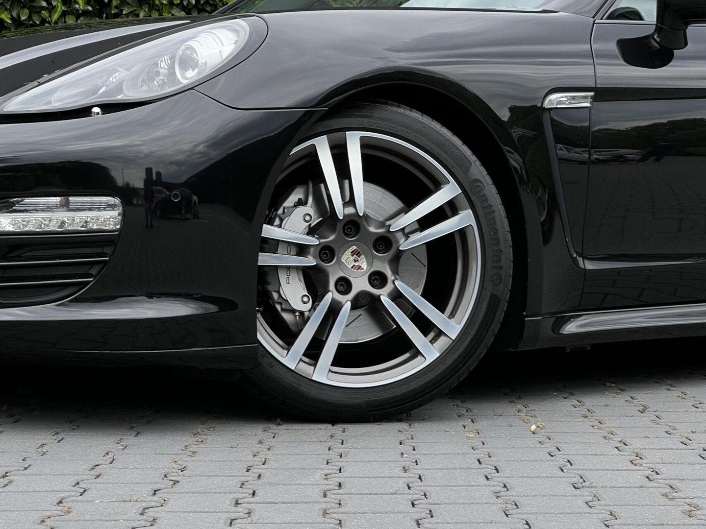 PORSCHE PANAMERA - 4S 4.8 - 400 CV -  PANORAMA -BVA - PACK SPORT CHRONO - TOIT OUVRANT