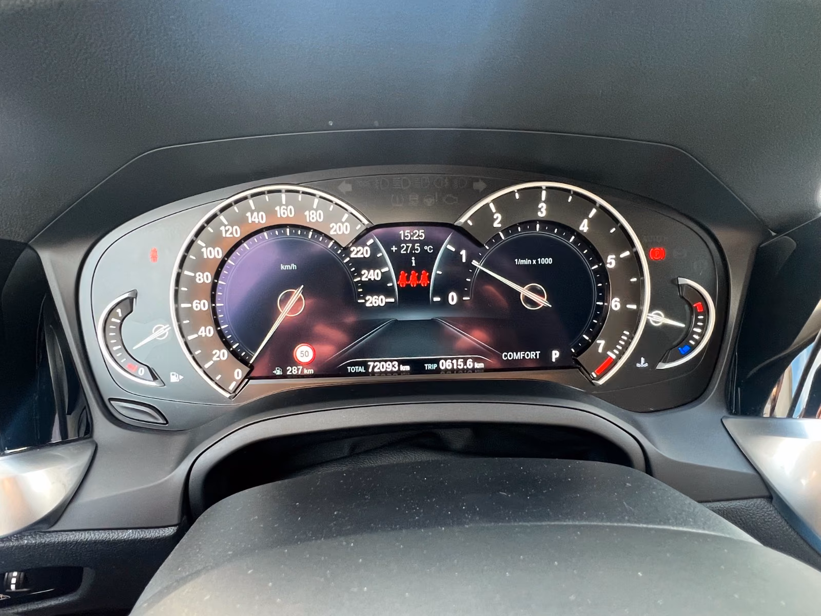 BMW 330 i xDrive Touring Luxury Line Pano