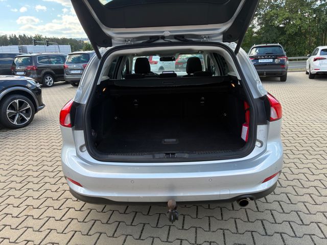 Fahrzeugabbildung Ford Focus 2,0 EcoBlue Turnier >AHK/Standheiz/PANO