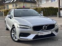 Volvo V60 Kombi Momentum Pro Navi Leder Pano H&K