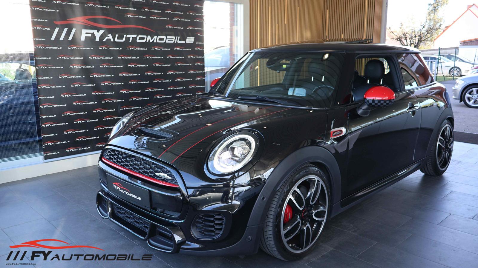 MINI John Cooper Works Coupé LED* Panorama* Garantie*