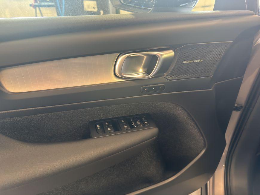 Volvo XC40 B3 B DKG Plus Dark 120 kW, 5-türig