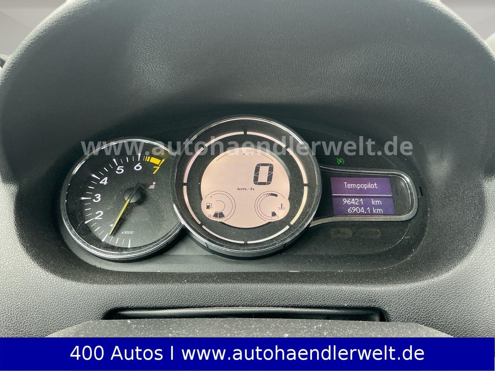 Renault Megane 2015 — photo 10