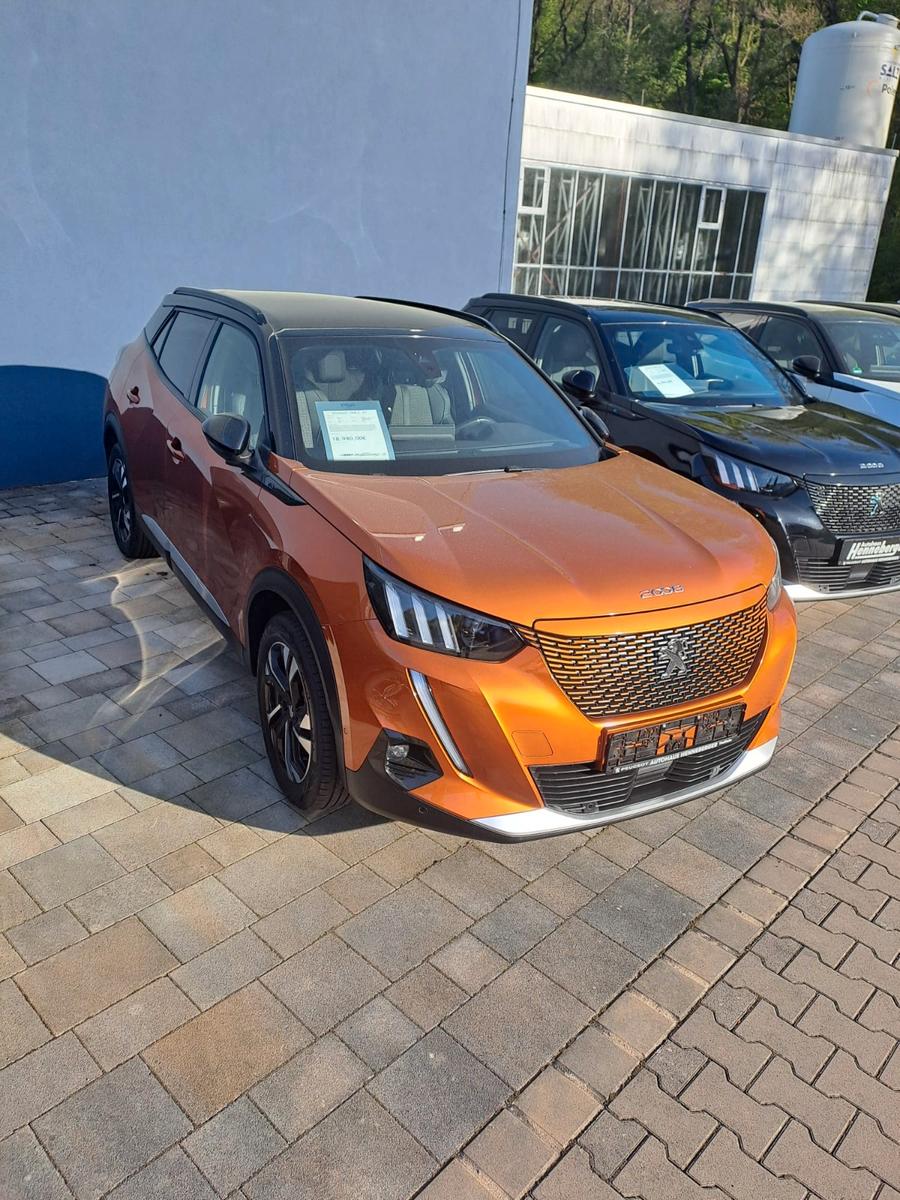 Peugeot e-2008 GT | Abstandstempomat | SHZ | Park-Paket