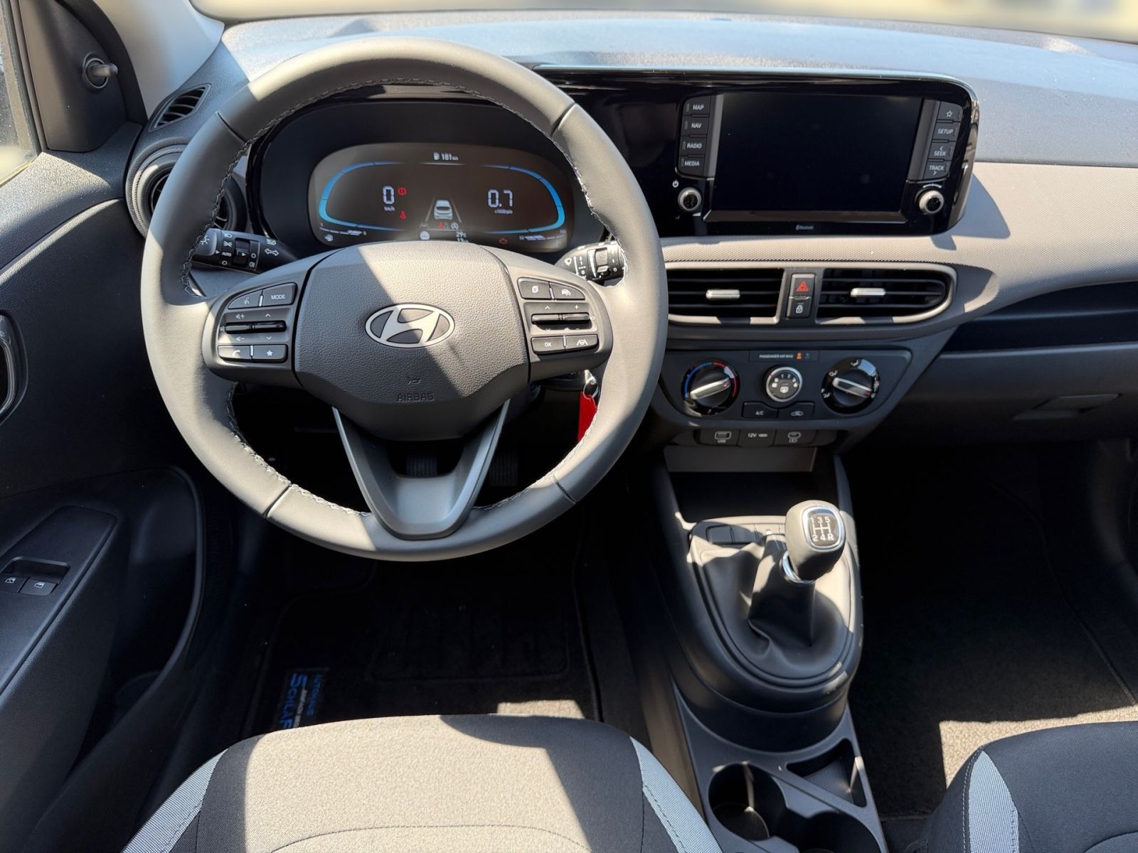 Fahrzeugabbildung Hyundai i10 1.0 Select Navi Kamera