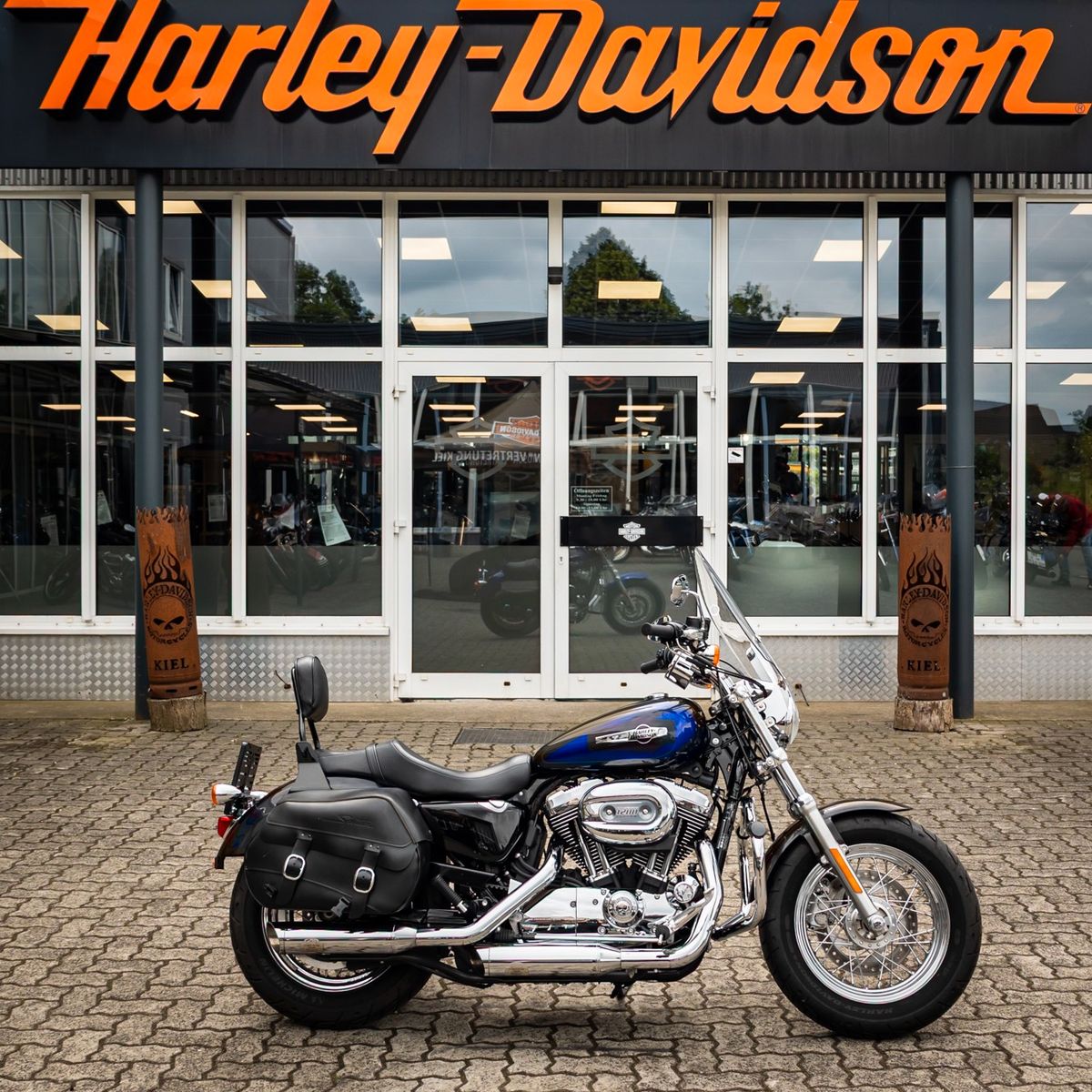 Fahrzeugabbildung Harley-Davidson Sportster XL1200C Custom - JEKILL&HYDE -