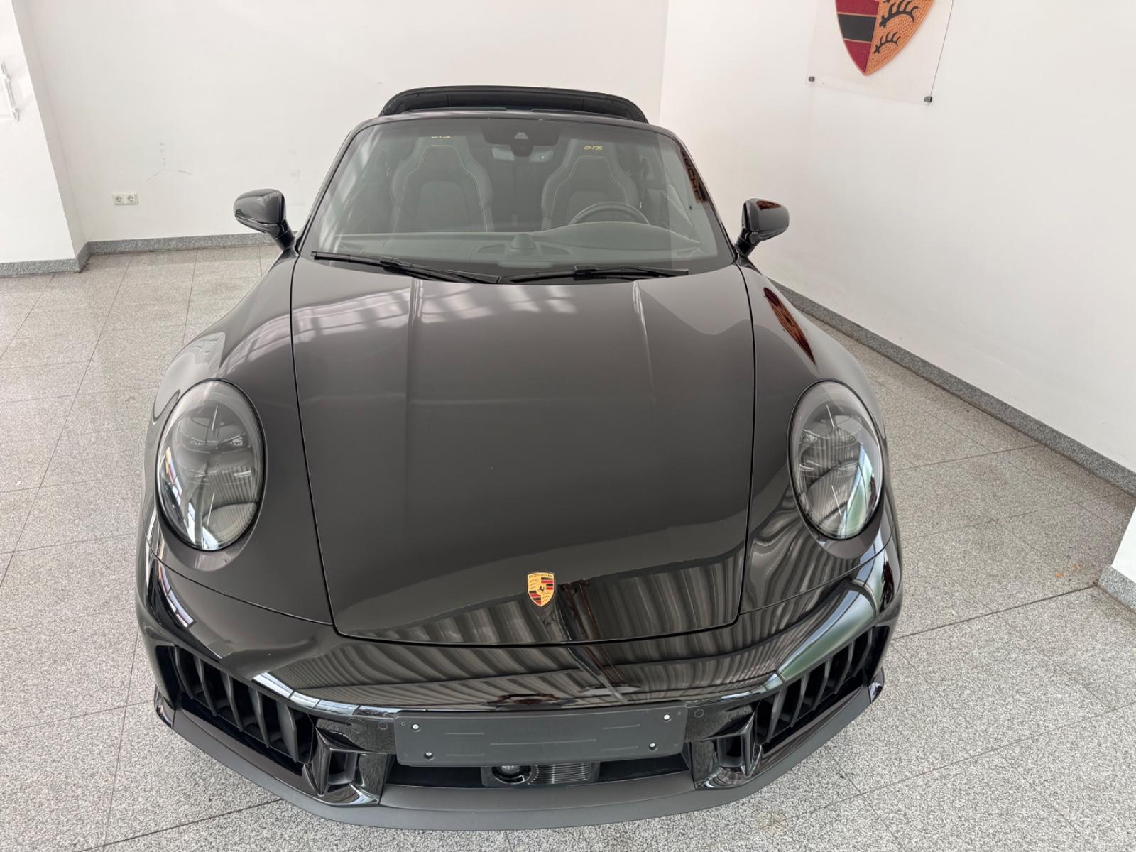 Porsche 992 Targa GTS 4 - PCCB- ACC-