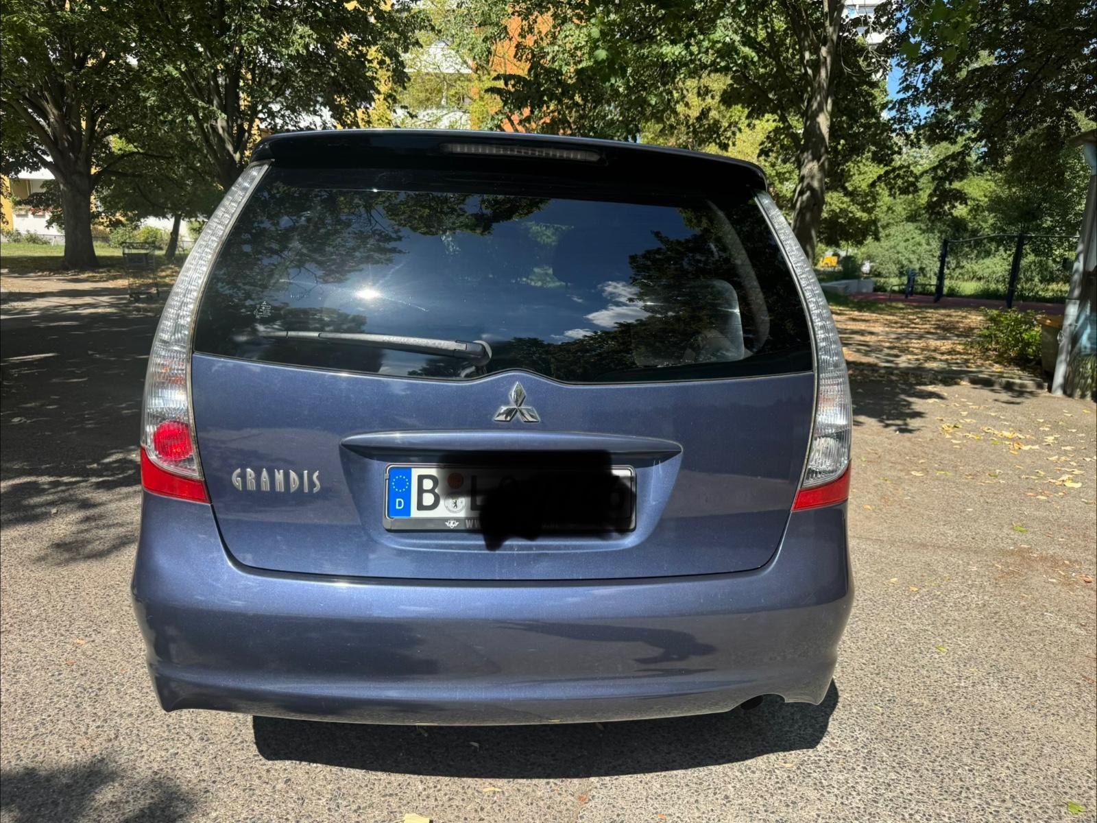 Mitsubishi Grandis 2005 — photo 5