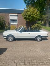 BMW  e 30  325i  Cabrio Top Zustand mit H ... - BMW 325 in Oldenburg