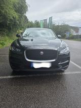 Jaguar F-Pace Voll Digital TÜV NEU - Jaguar in Saarbrücken