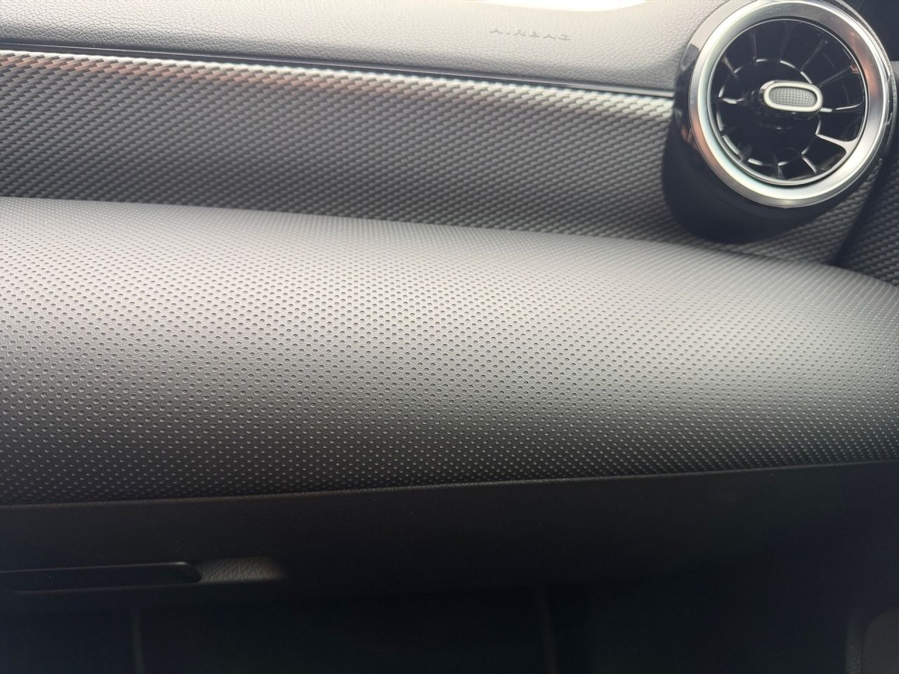 Fahrzeugabbildung Mercedes-Benz A 180 PROGRESSIVE+MULTIBEAM+CARPL+KAMERA+SHZG+