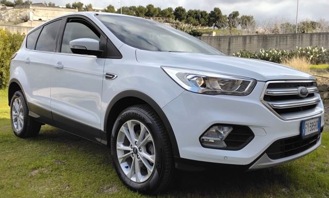 Ford Kuga 1.5 TDCI 120 CV S&S 2WD TITANIUM