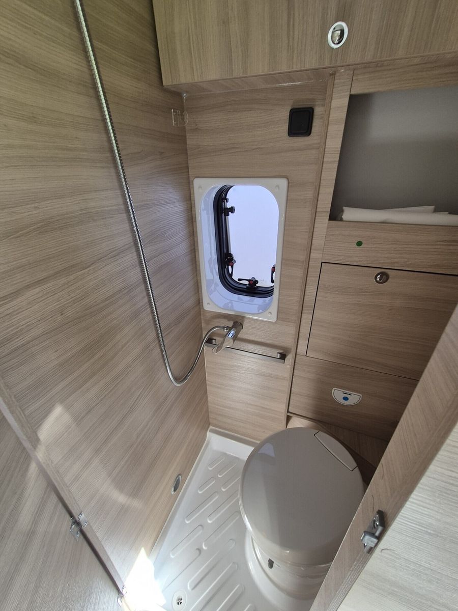 Fahrzeugabbildung Forster Livin Up FV599EBL Inklusive Lithium Batterie