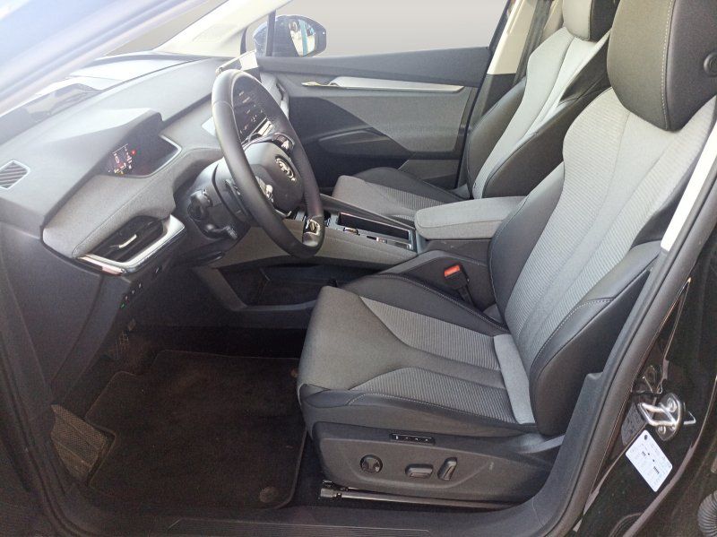 Fahrzeugabbildung SKODA Enyaq iV 80x Loft