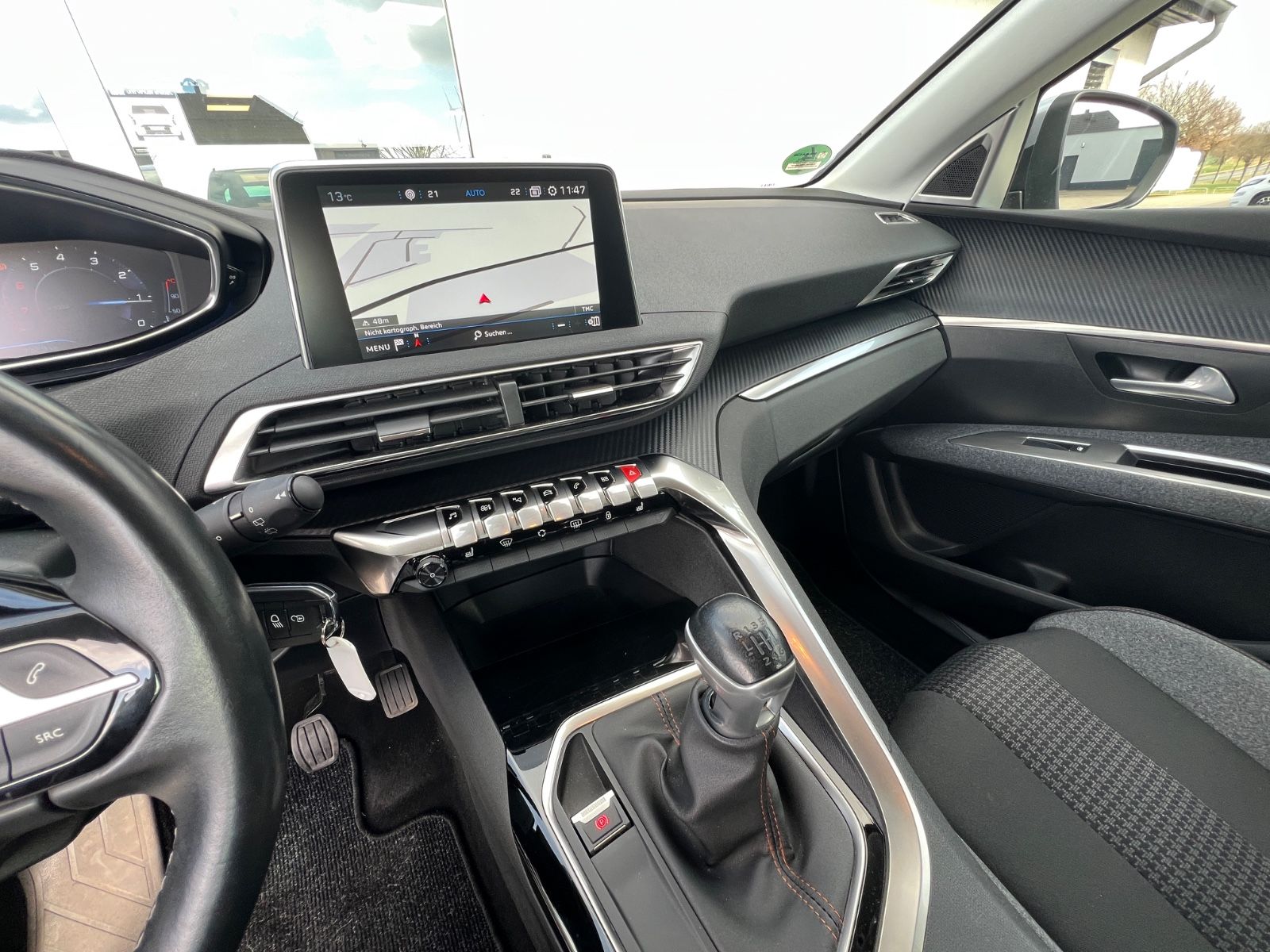 Fahrzeugabbildung Peugeot 5008 PureTech 130 Allure
