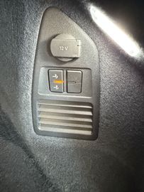 Volkswagen Touareg - 11