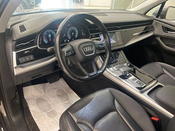 Audi Q7 - 12