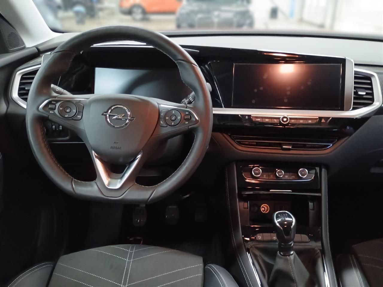 Fahrzeugabbildung Opel Grandland 1.2T GS Line - SONDERANGEBOT