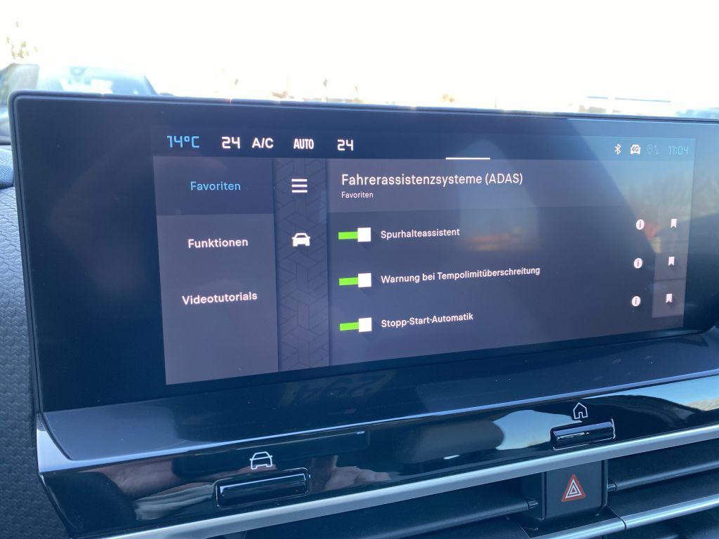 Fahrzeugabbildung Citroën C4 Hybrid 145 Automatik Max *Alcantara*Winterpak