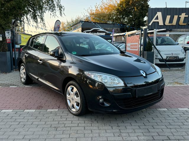 Renault Megane III Lim. 5-trg. Dynamique 1.9dCi*Navi*EU5