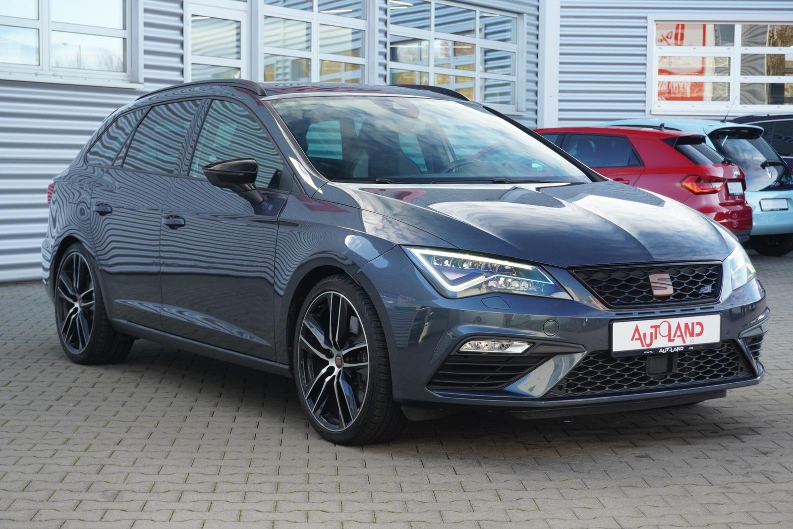 Seat Leon ST 2.0 Cupra 300 4Drive LED Navi Panorama